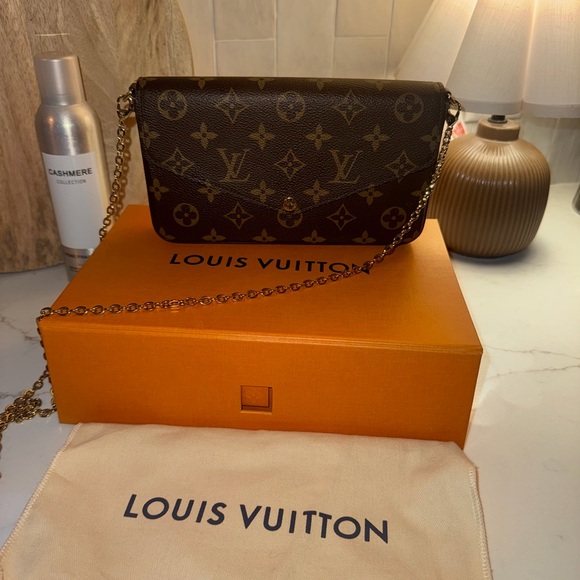 Louis Vuitton Handbags - Louis Vuitton Pochette Felicie GM
